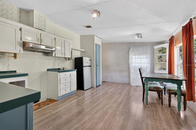 24301 JEFFERSON ST, Astatula, FL 34705