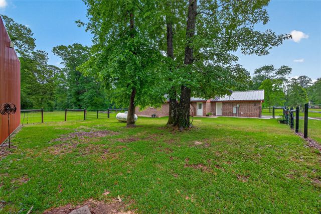 2181 Stringtown Road, Shepherd, TX 77371