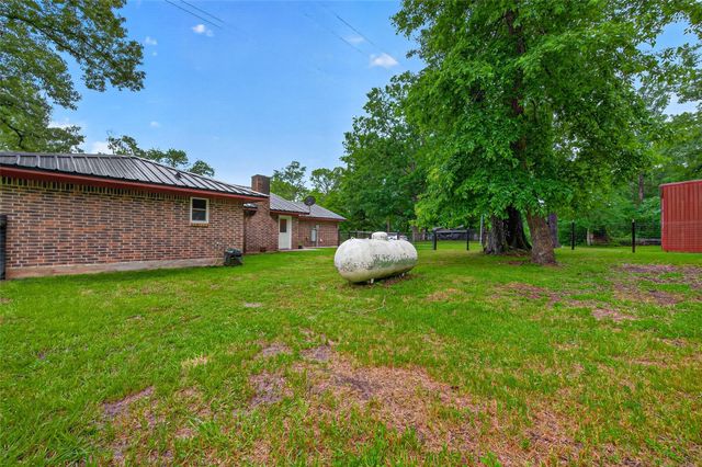 2181 Stringtown Road, Shepherd, TX 77371