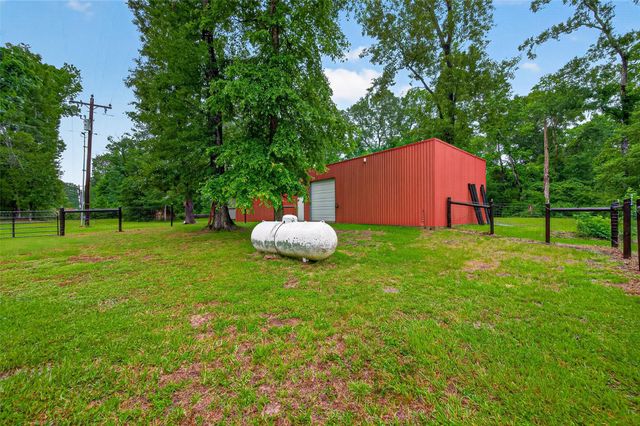 2181 Stringtown Road, Shepherd, TX 77371