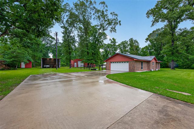 2181 Stringtown Road, Shepherd, TX 77371