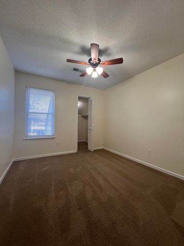 14 Hunters Court, Goose Creek, SC 29445