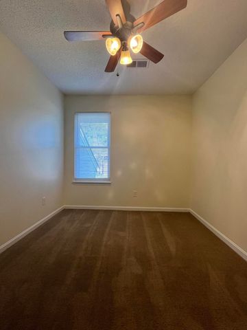 14 Hunters Court, Goose Creek, SC 29445