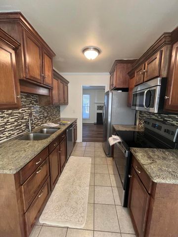 14 Hunters Court, Goose Creek, SC 29445