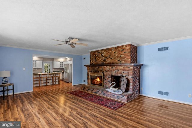 7525 STONEWALL JACKSON HWY, Front Royal, VA 22630