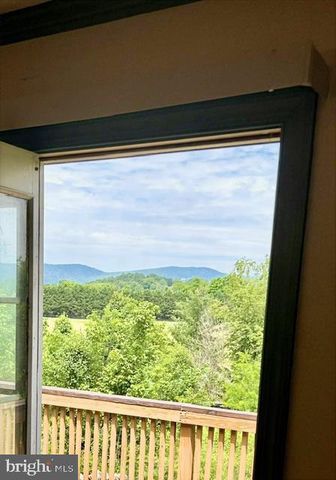 7525 STONEWALL JACKSON HWY, Front Royal, VA 22630