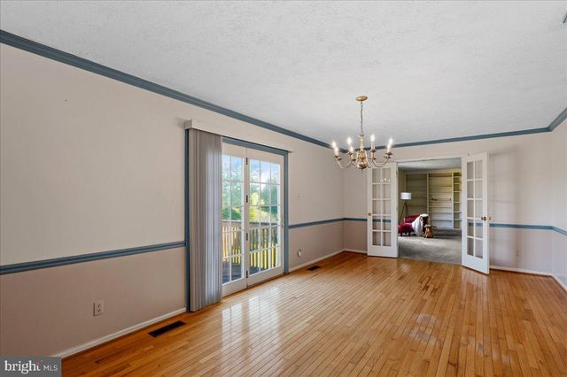 7525 STONEWALL JACKSON HWY, Front Royal, VA 22630