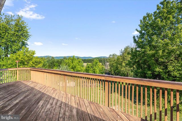 7525 STONEWALL JACKSON HWY, Front Royal, VA 22630