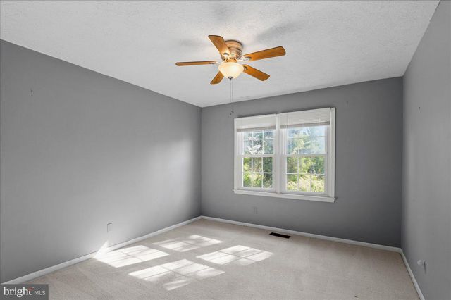 7525 STONEWALL JACKSON HWY, Front Royal, VA 22630