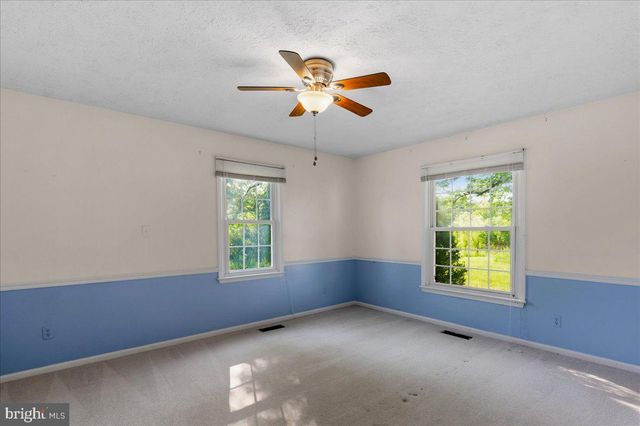 7525 STONEWALL JACKSON HWY, Front Royal, VA 22630
