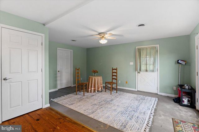 7525 STONEWALL JACKSON HWY, Front Royal, VA 22630