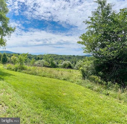 7525 STONEWALL JACKSON HWY, Front Royal, VA 22630