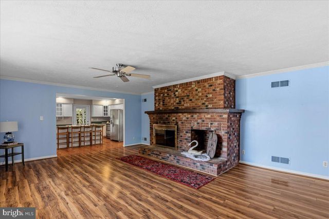 7525 STONEWALL JACKSON HWY, Front Royal, VA 22630