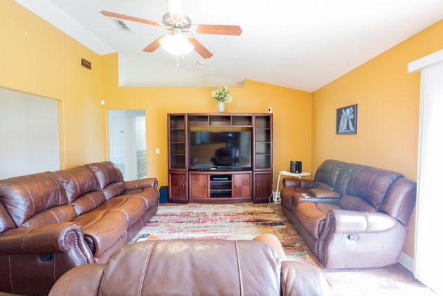 2546 Stormy Circle, Navarre, FL 32566