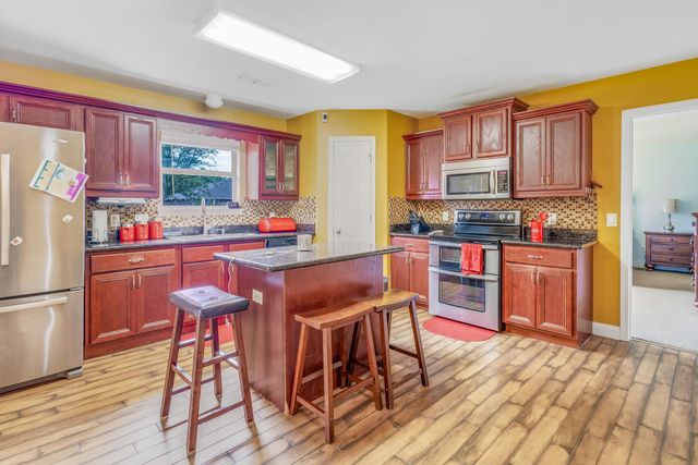 2546 Stormy Circle, Navarre, FL 32566