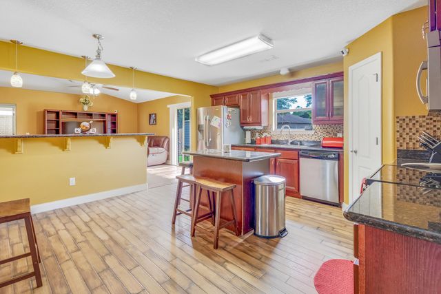 2546 Stormy Circle, Navarre, FL 32566