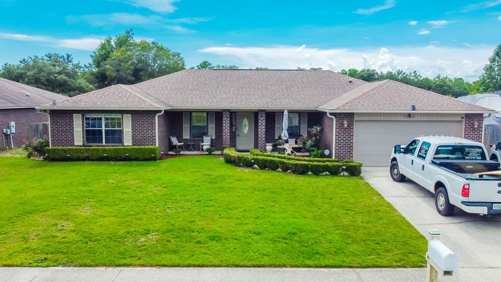 2546 Stormy Circle, Navarre, FL 32566