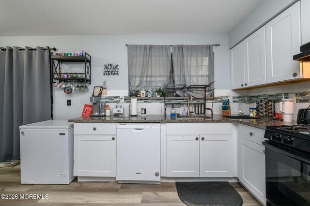 1108 Arlington Drive, Toms River, NJ 08755