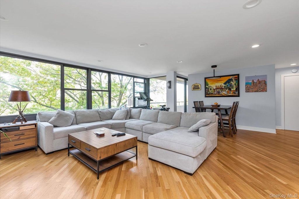 9-05 162 Street 6D, Beechhurst, NY 11357