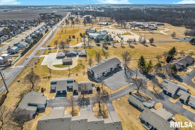 2223 Veterans Rd Unit 21, Morton, IL 61550