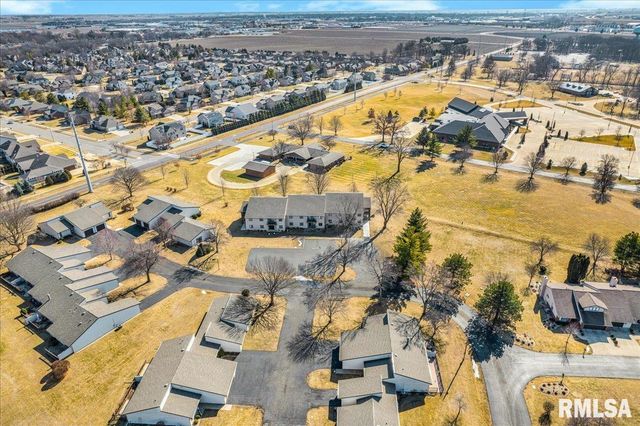 2223 Veterans Rd Unit 21, Morton, IL 61550