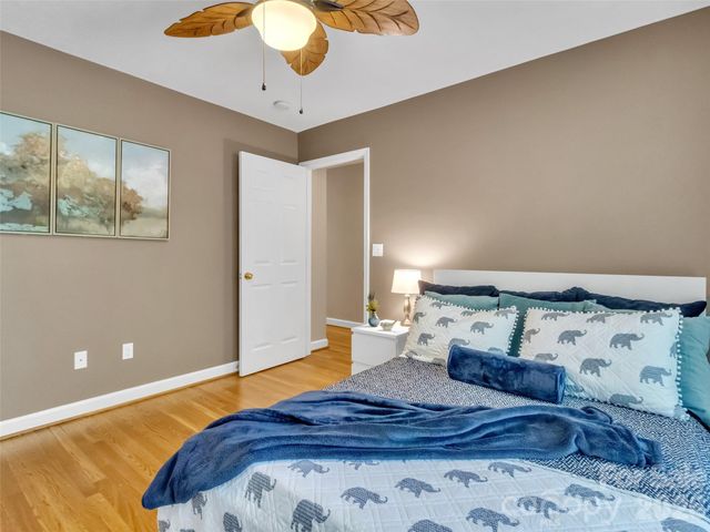 88 Adams Drive, Clyde, NC 28721