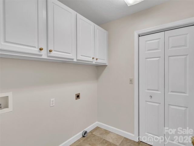 88 Adams Drive, Clyde, NC 28721