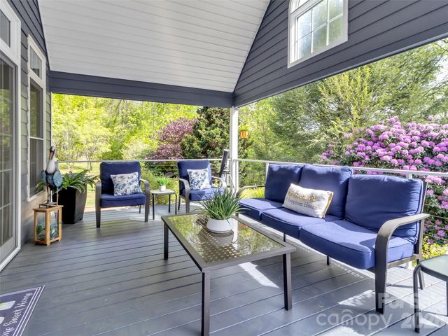 88 Adams Drive, Clyde, NC 28721