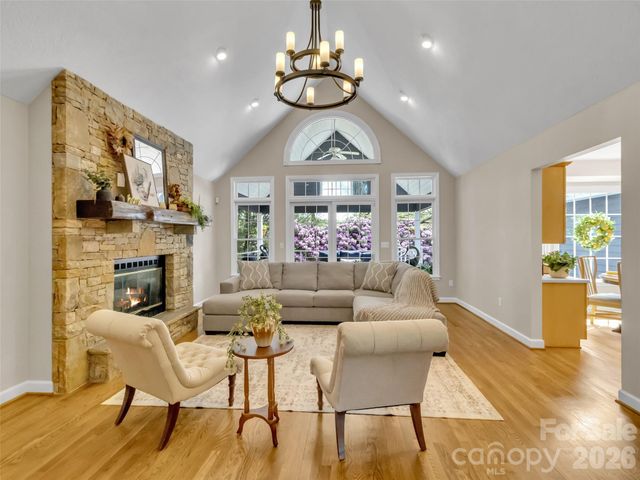 88 Adams Drive, Clyde, NC 28721