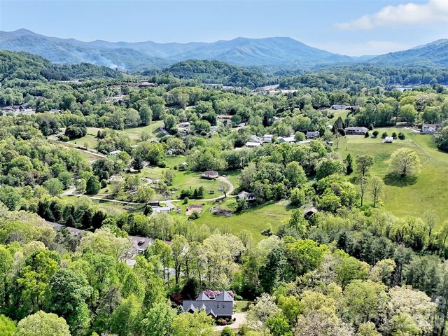 88 Adams Drive, Clyde, NC 28721