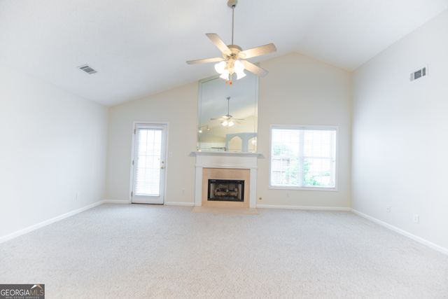 40 Courtyard Lane, Newnan, GA 30265