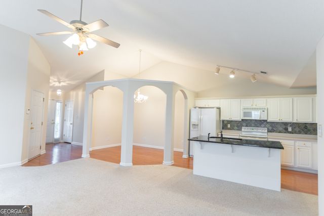 40 Courtyard Lane, Newnan, GA 30265