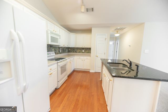 40 Courtyard Lane, Newnan, GA 30265