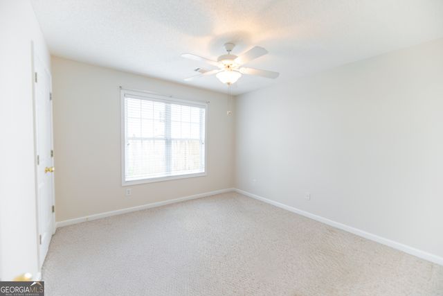 40 Courtyard Lane, Newnan, GA 30265