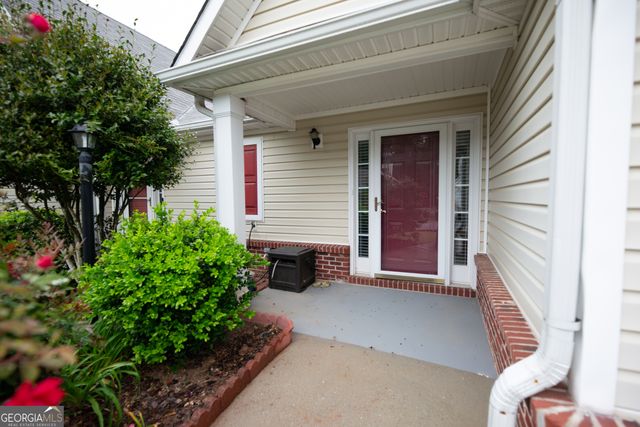 40 Courtyard Lane, Newnan, GA 30265