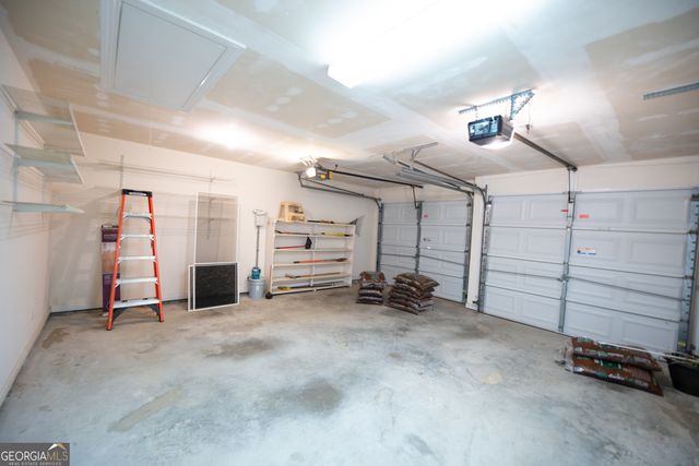 40 Courtyard Lane, Newnan, GA 30265