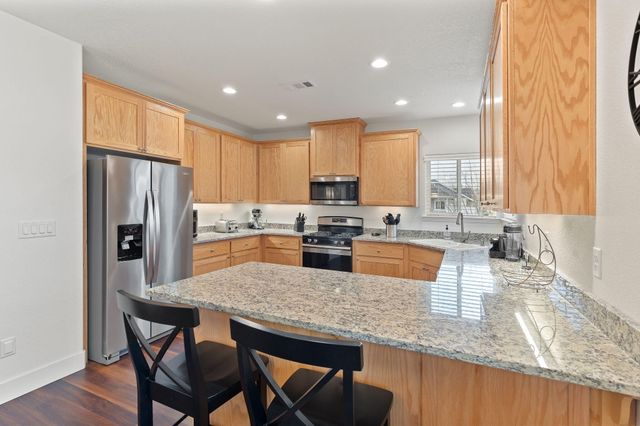 972 SW Blackberry Lane, Grants Pass, OR 97527