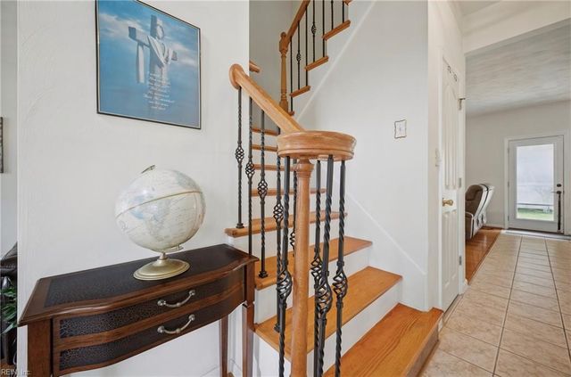 831 Holbrook DR, Newport News, VA 23602