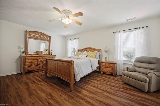 831 Holbrook DR, Newport News, VA 23602