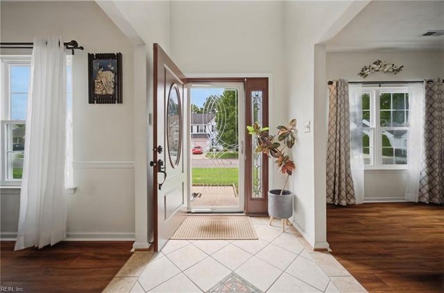 831 Holbrook DR, Newport News, VA 23602