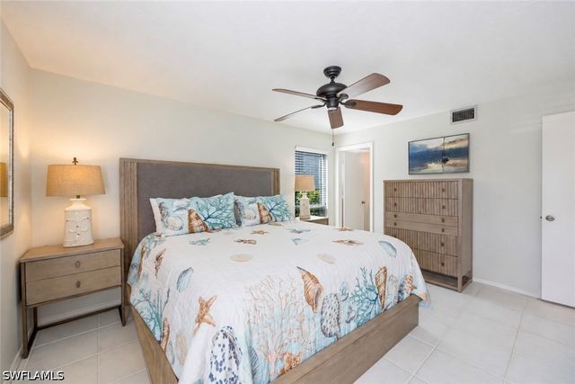 64 Georgetown BLVD 64, Naples, FL 34112