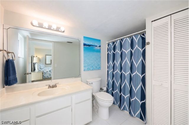 64 Georgetown BLVD 64, Naples, FL 34112