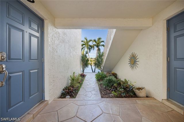 64 Georgetown BLVD 64, Naples, FL 34112