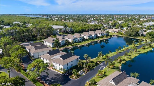 64 Georgetown BLVD 64, Naples, FL 34112
