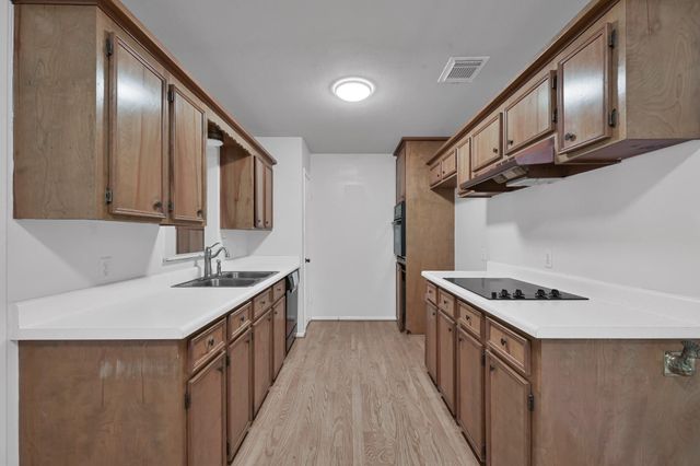 188 Greenleaf Lane, Conroe, TX 77304