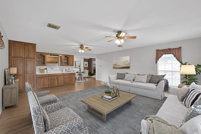 188 Greenleaf Lane, Conroe, TX 77304
