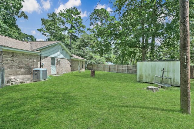 188 Greenleaf Lane, Conroe, TX 77304