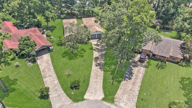 188 Greenleaf Lane, Conroe, TX 77304
