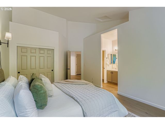 17261 Sw GREENGATE Dr, Sherwood, OR 97140