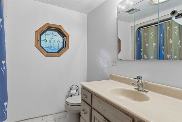 33 W Elm St, Hopkinton, MA 01748